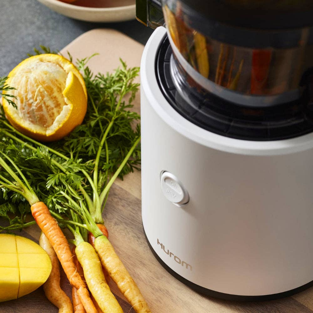 Low Pulp - H320 Cold Press Juicer: Matte Black