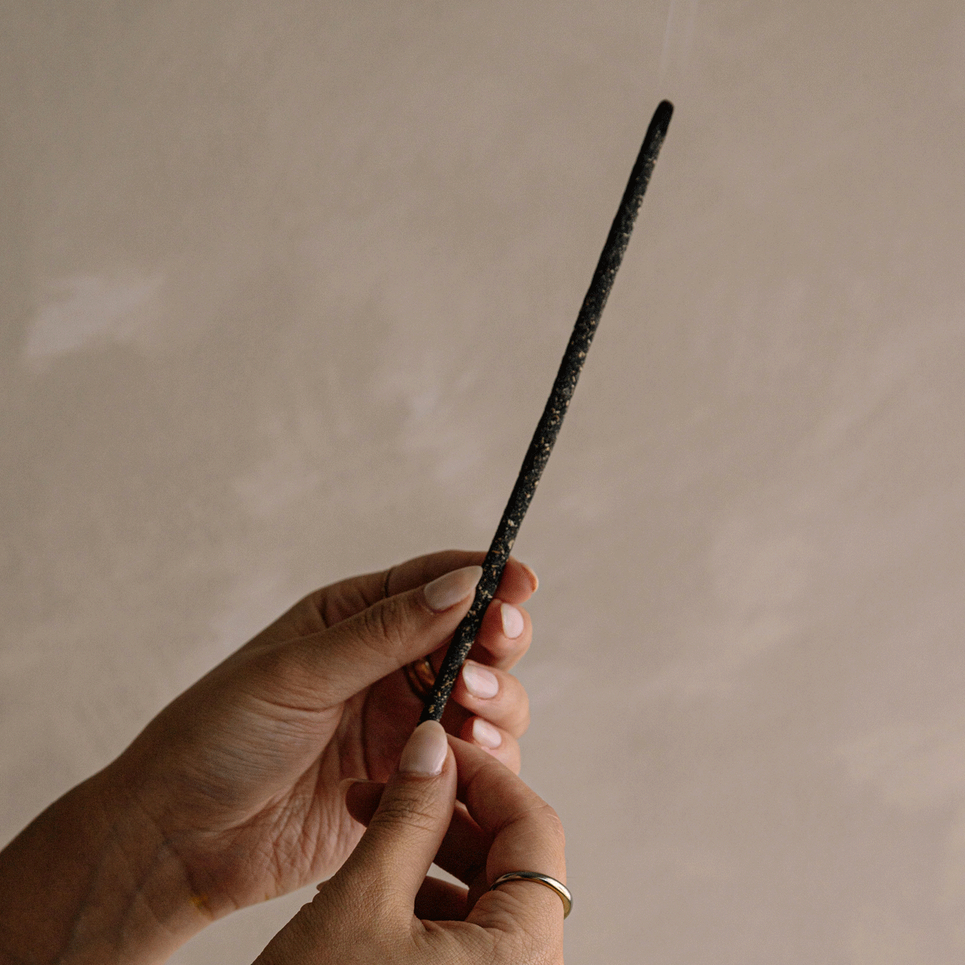 Black Copal Incense Sticks – 7 Hand-Rolled Sticks from Peru